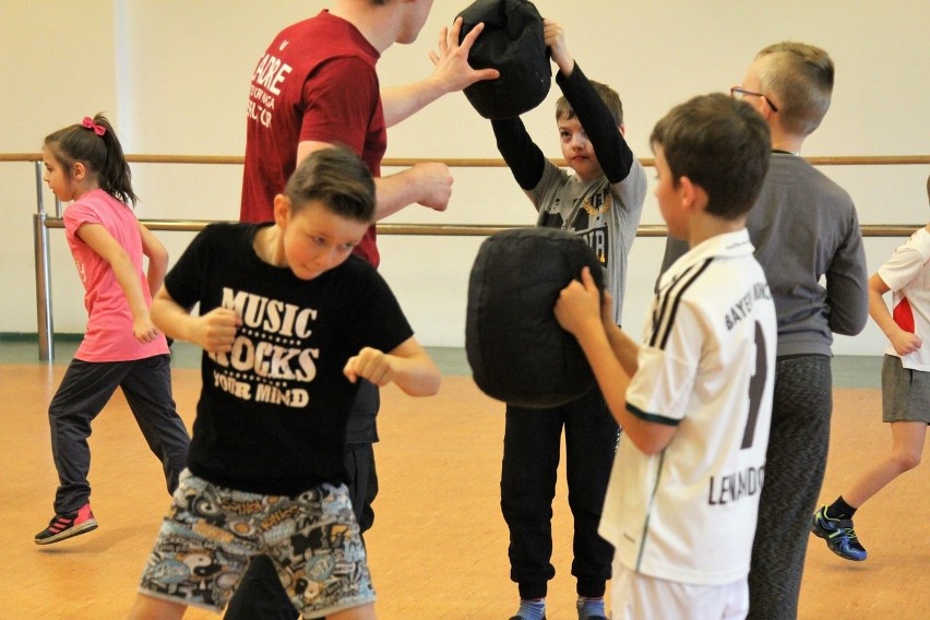 W trakcie akcji Ferie na Śląskim dzieci mogły ćwiczyć m.in....
