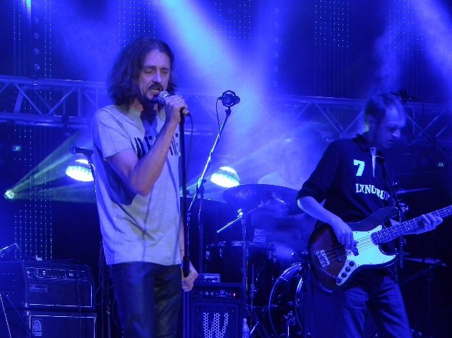 Gienek Loska wystąpił wraz ze swoim zespołem.