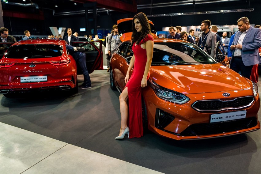 Fleet Market 2018. Policyjna KIA Stinger o mocy 366 koni mechanicznych. X Ogólnopolskie Targi Motoryzacyjne i Biznesowe FLEET MARKET 2018