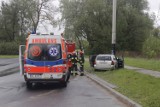 Wypadek na Włókniarzy. 19-letnia kobieta wjechała w latarnię [ZDJĘCIA]