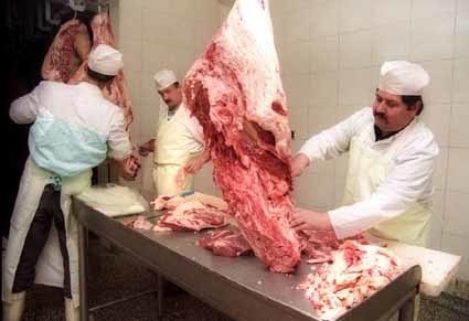 Nasze zakłady mięsne, jak choćby ten z Markowej, którego wyroby cieszą się powodzeniem, nie są gorsze od unijnych.