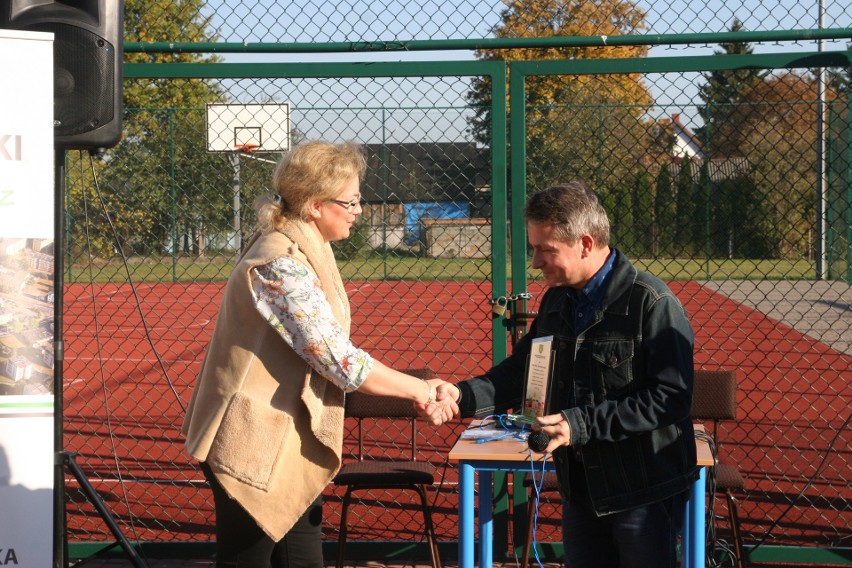 W Ostrowi oddano dzieciom nowy plac zabaw [ZDJĘCIA]