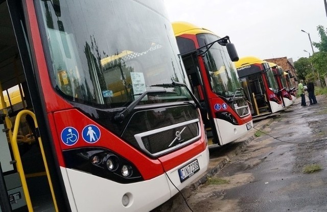 Radny Dobromir Szymański apeluje do władz miasta o przeprowadzenie konsultacji społecznych dotyczących zmian w rozkładzie jazdy autobusów MPK w Inowrocławiu