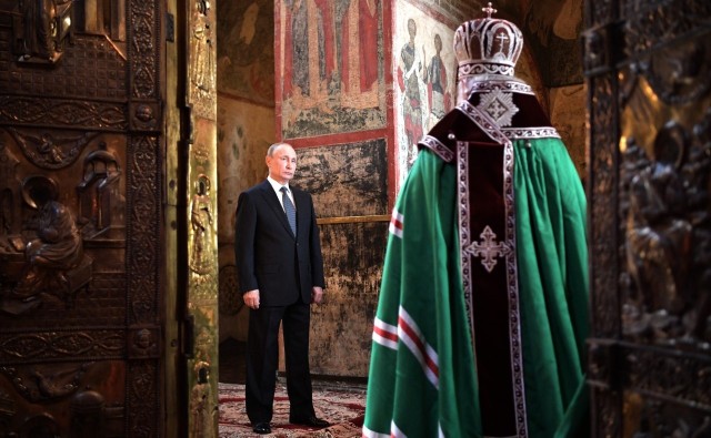 Władimir Putin i patriarcha Moskwy Cyryl w dniu prezydenckiej inauguracji Putina (2018)