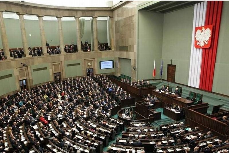 Świętokrzyscy posłowie i senatorowie pokazali swoje oświadczenia majątkowe. Niektóre są&#8230; szokujące!