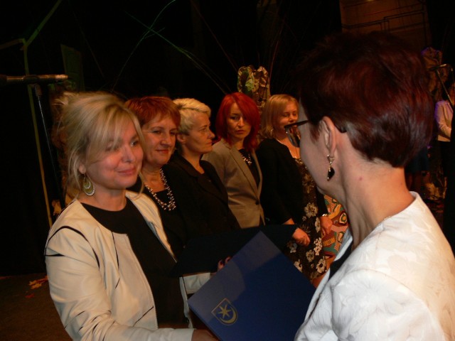 Wśród nagrodzonych była Dorota Magda, która od 28 lat pracuje, jak sama przyznała z powołania, jako nauczyciel w Przedszkolu nr 1.