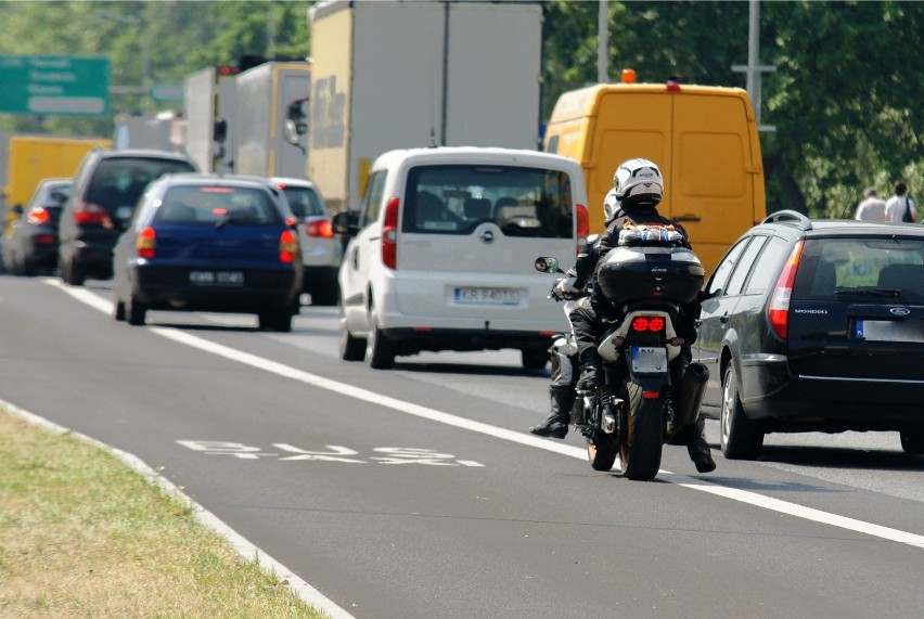 ul. Wyszyńskiego na odcinku od ul. Powstańców Wlkp. do ronda...