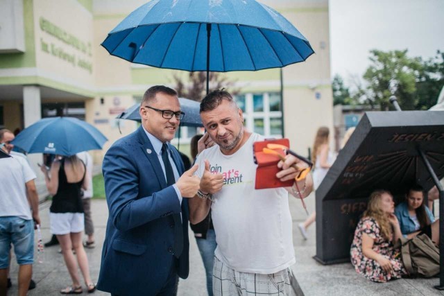 Prezydent RP Andrzej Duda odznaczy Pawła Osiewałę, prezydenta Sieradza