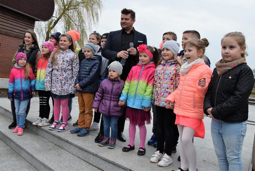 Kruszwicki Amfiteatr pękał w szwach. I nie ma się co dziwić,...