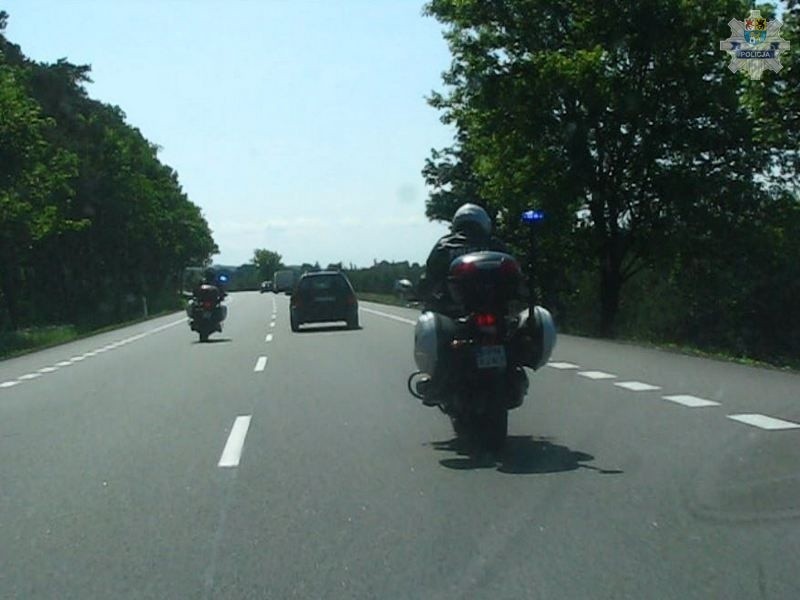 Policjanci na motorach