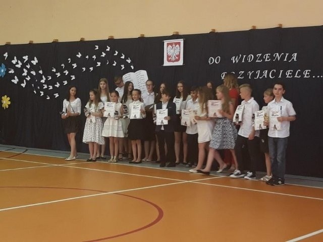 Uczniowie z gminy Białobrzegi nagrodzeni za wyniki w nauce