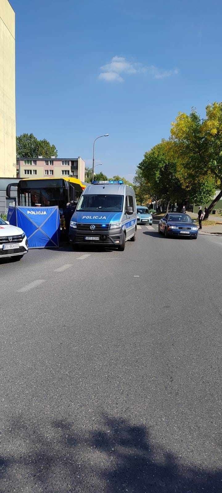 Śmiertelny wypadek na Dąbrowie. Mężczyzna potrącony przez autobus ZDJĘCIA