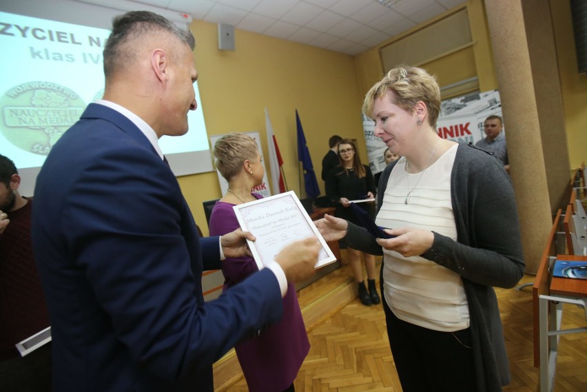 Oto laureaci tytułu „Nauczyciel na medal”. Wręczyliśmy nagrody zwycięzcom plebiscytu DZ [ZDJĘCIA]