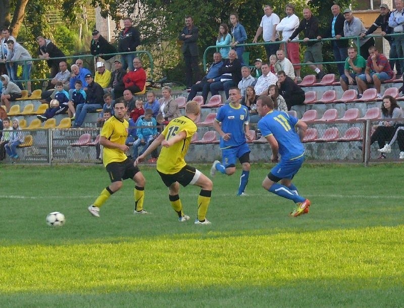 Stal Kunów - GKS Nowiny 0:0