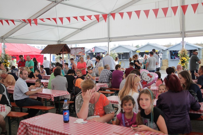 Trwa biesiada Karolinka Fest - tak centrum handlowe świętuje...