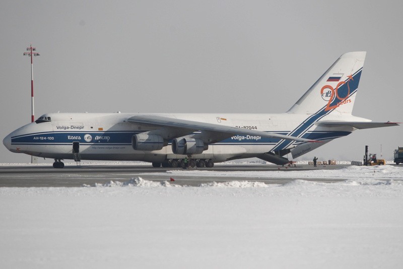 AN-124 Rusłan na lotnisku w Jasionce...