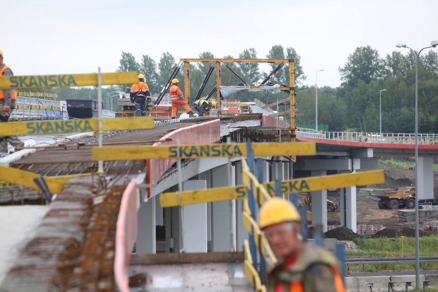 Autostrada A1 w Gliwicach: Ruch na jezdniach zbiorczych. Bo budują węzeł A1 z DTŚ [ZDJĘCIA]