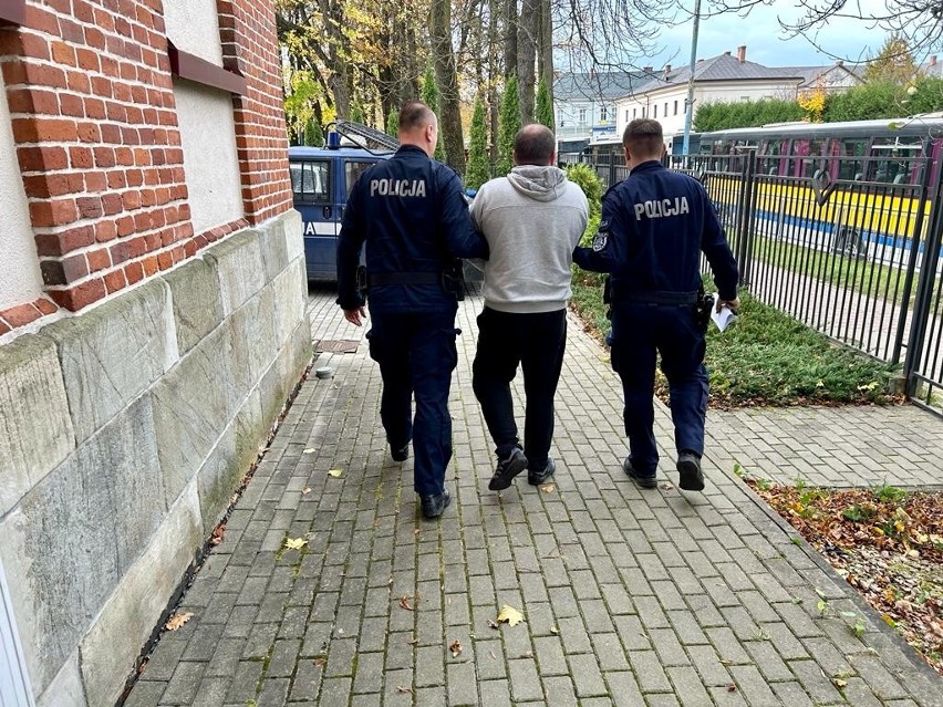 Sąd tymczasowo aresztował 43-latka z powiatu brzozowskiego,...