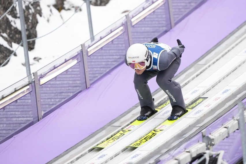 Skoki TITISEE-NEUSTADT NA ŻYWO WYNIKI 23.01.2022 r. Polacy znowu słabo. Program. Gdzie oglądać transmisję TV, stream online, relacja