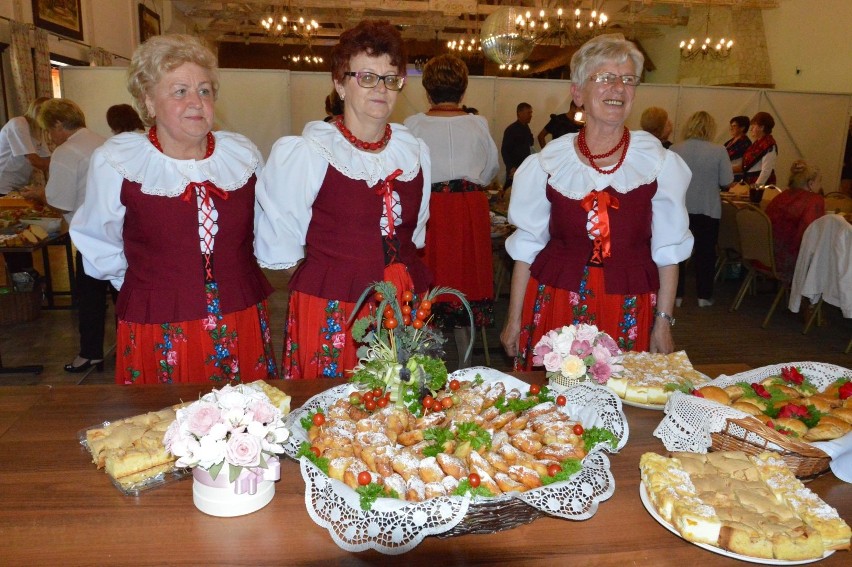 "Babki z Krzemienia" zakończyły swój projekt przepysznie w „Bałtowskim Zapiecku”. Powstanie książka kucharska [ZDJĘCIA]