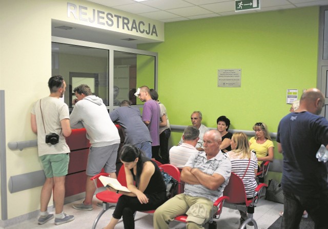 Kolejki do zabiegów będą dłuższe, a metody leczenia rodem z XIX wieku - ostrzegają lekarze.