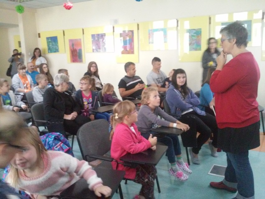 Katowice: Zawadzka, Riedel i Rożek czytają bajki w Górnośląskim Centrum Zdrowia Dziecka