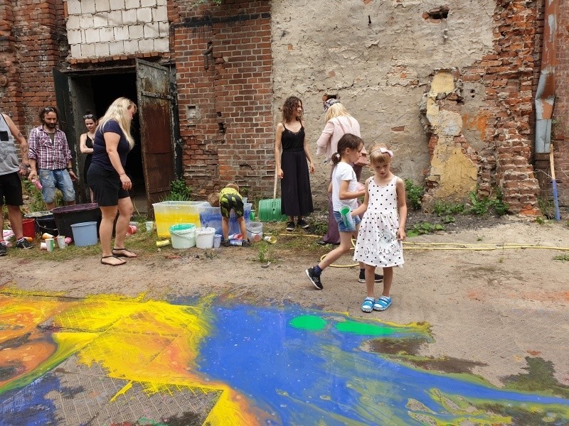 Akcja "Odszarzanie miasta"! Zobacz jaka Łódź może być kolorowa! Dawne zakłady Scheiblera i Uniontex w projekcie Aleksandry Ignasiak