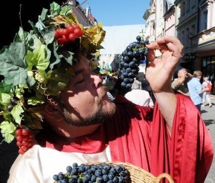 Bachusa podczas Winobrania 2013 można spotkać codziennie w miasteczku winiarskim około 14.00