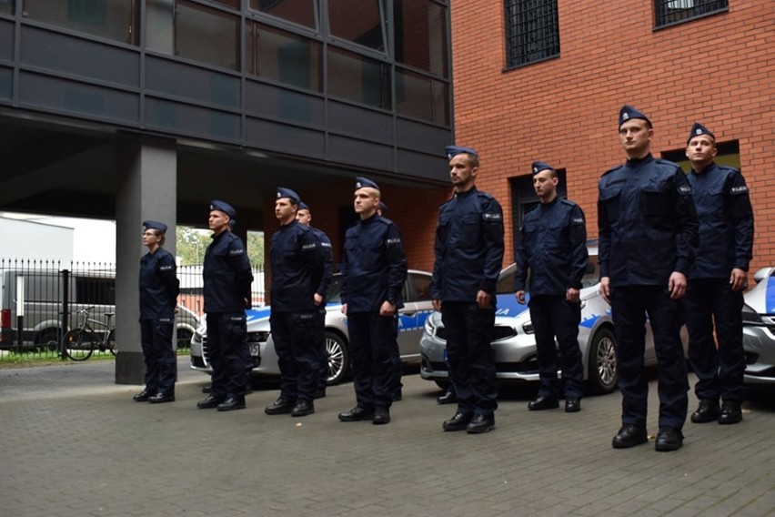 Stargardzka policja ma 17 nowych funkcjonariuszy. Po szkoleniu i adaptacji trafią do prewencji, drogówki i wydziału kryminalnego