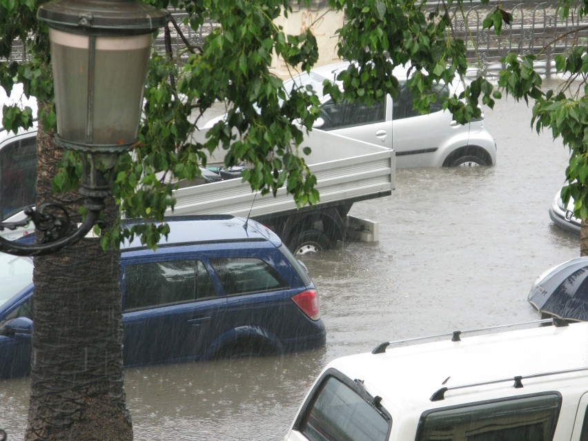 Obecne powodzie we Włoszech i Chorwacji są tragicznymi...