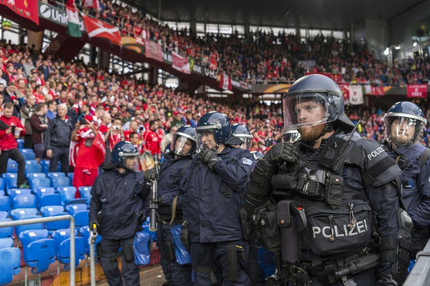 Zadyma na stadionie w Bazylei