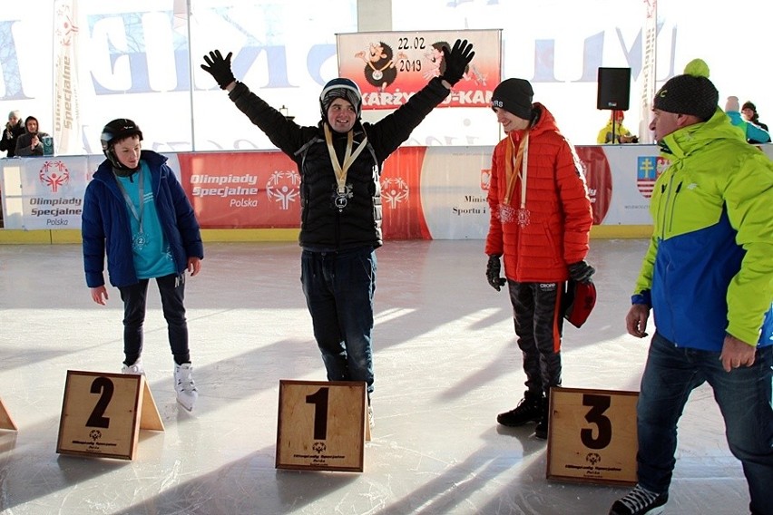 Trwają Świętokrzyskie Zimowe Igrzyska Olimpiad Specjalnych 2019. W Skarżysku-Kamiennej rywalizowali łyżwiarze szybcy