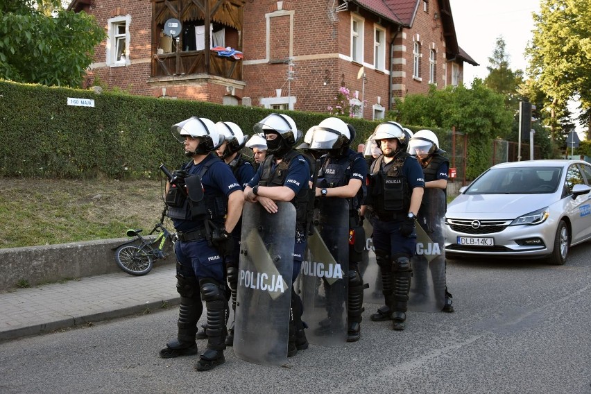 Ile zarabia policjant? Zarobki policjantów wg stanowisk...