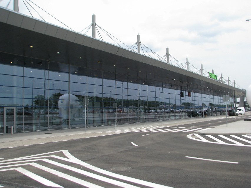 Otwarcie nowej hali przylotów na lotnisku Katowice Airport