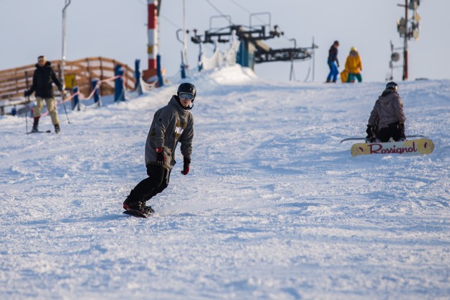 Na trasach narciarskich w ośrodkach należących do Grupy PKL – Kasprowym Wierchu, Mosornym Groniu, Palenicy, Górze Żar oraz Jaworzynie Krynickiej – korzystając z sezonowego skipassa będziemy mogli jeździć przez cały sezon bez ograniczeń.