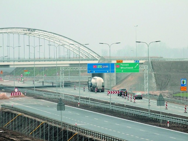 Węzeł Włocławek-Zachód. Tu kończy się gotowa autostrada, a zaczyna objazd przez Włocławek do węzła Kowal.