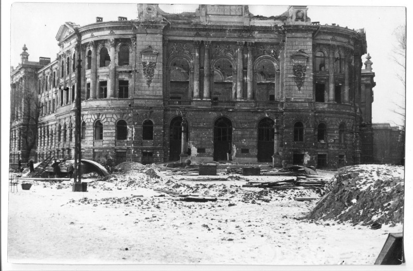 Zniszczony gmach Politechniki Warszawskiej
