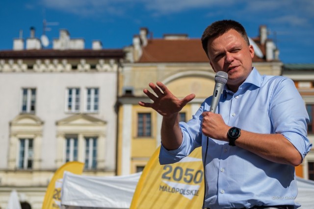 Szymon Hołownia, lider ruchu Polska 2050, spotkał się z mieszkańcami Tarnowa, 28.08.2021