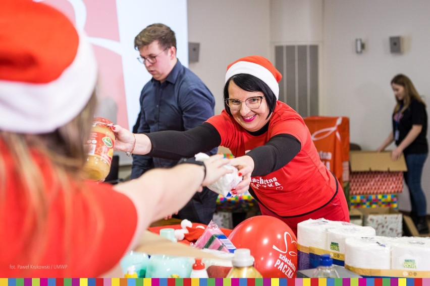 Dzięki akcji w urzędzie marszałkowskim radośniejsze święta...