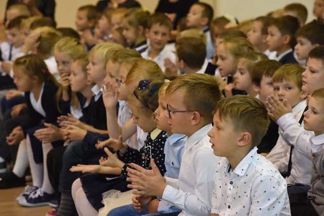 W szkołach w gminie Wieliczka przybywa uczniów. Pociąga to za sobą coraz większe gminne wydatki na oświatę