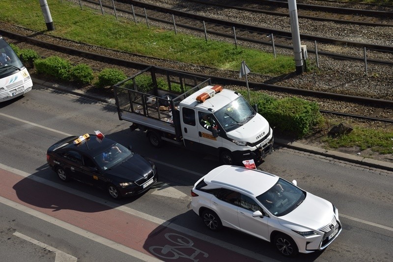 Taksówkarze zablokowali miasto. Protest przeciwko Uberowi