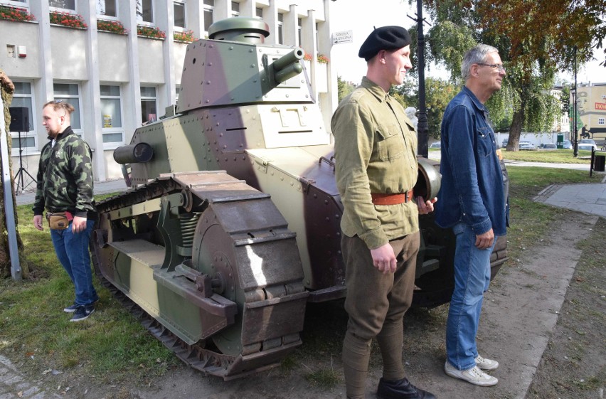 W Inowrocławiu otwarto wystawę "Kujawianie w walkach o...