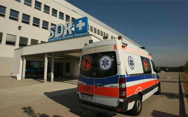 SOR w szpitalu na Stabłowicach posiada specjalną "ścieżkę" dla dzieci, tak by mali pacjenci nie musieli przybywać z ciężko rannymi pacjentami urazówki dla dorosłych
