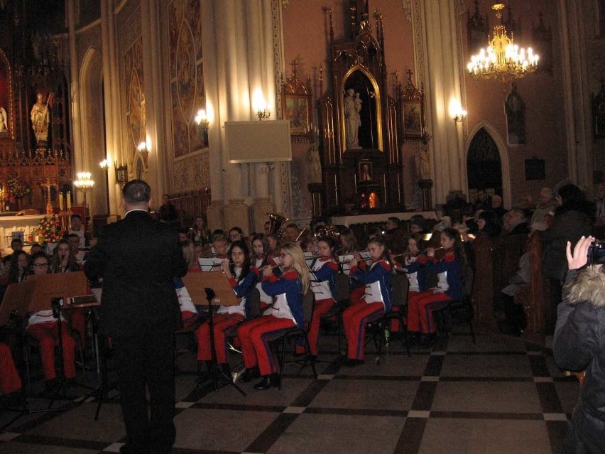 Koncert Młodzieżowej Orkiestry Dętej Grandioso w radomskiej...