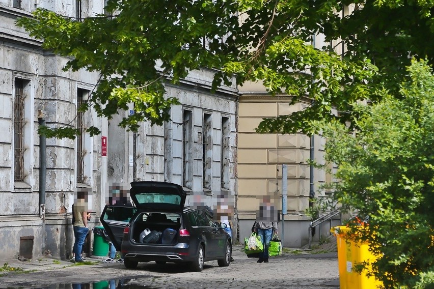 Pożar kamienicy przy Dworcu Świebodzkim. Ewakuowano 60 osób