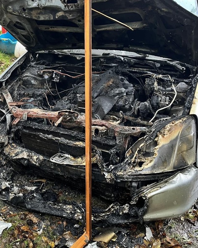 Pożar samochodu w Porębie Laskowskiej