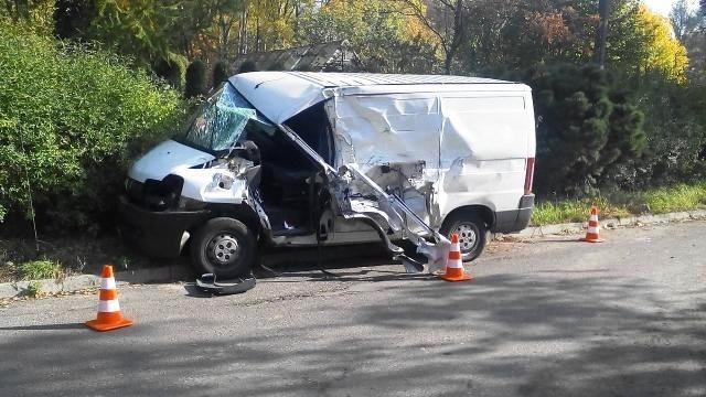 Koparka zahaczyła o busa na Kasprowicza! Znaleziono w nim nielegalny tytoń za 800 tys. zł! [zdjęcia]