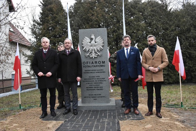 Wstęgę przecięli (od lewej): Karol Rabenda, Karol Polejowski, Marek Charzewski i Paweł Dziwosz.