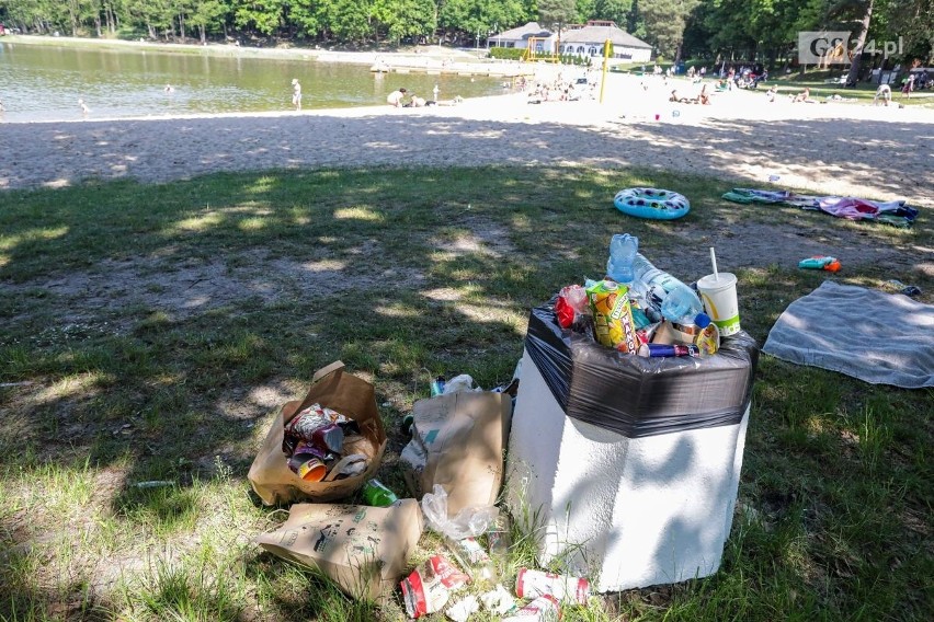 Kąpielisko "Głębokie" w Szczecinie odpycha bałaganem. Dlaczego nikt tu nie sprząta? ZDJĘCIA