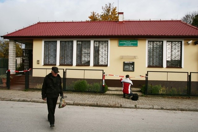 Złodzieje okradli w nocy z środy na czwartek Bank Spółdzielczy Rzemiosła w Orońsku.
